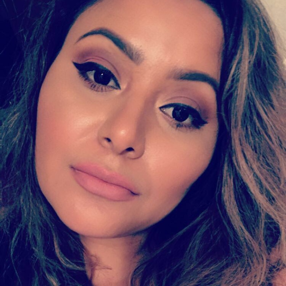 Meet your Posher, Eleyda
